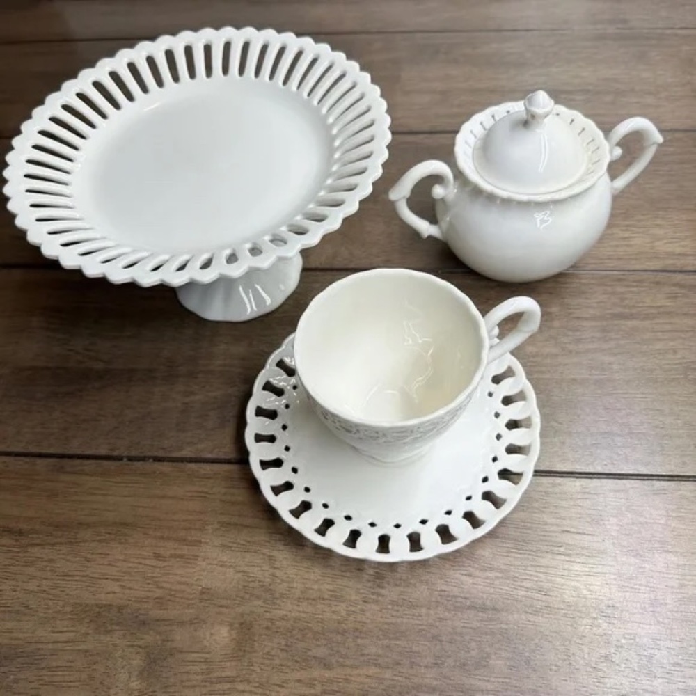 4 Piece Cottage Gracie China Tea Set Heirloom Collection Fine White Porcelain
